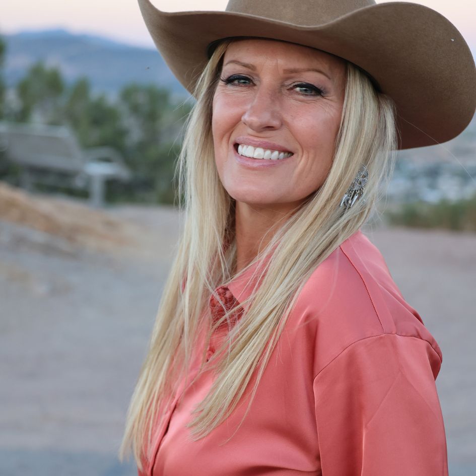 Dawn Francis_Writer & Contributor for Rebel-Faith_Poetry_RanchnVibes & Rocky Mtn Girls_photo by Christy Burleson_2023