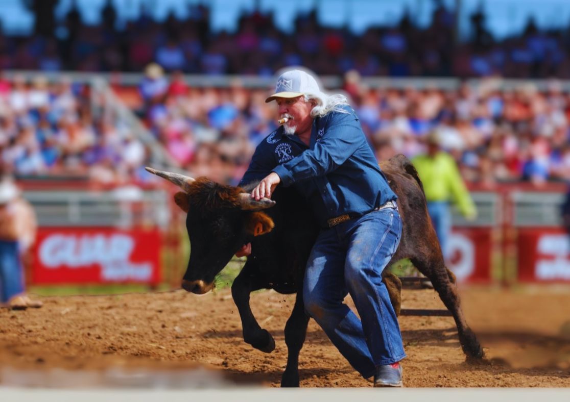 MTNMN Dan Cigar Smoking Chute Doggin Professional Armed Forces Rodeo Association Member_Photo by Terri Dean_RanchnVibes
